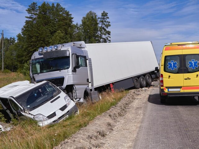 Cargo Spill Accidents and Trucking Liability in CT
